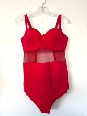 Býoot swimsuit one piece red nwot sz xl